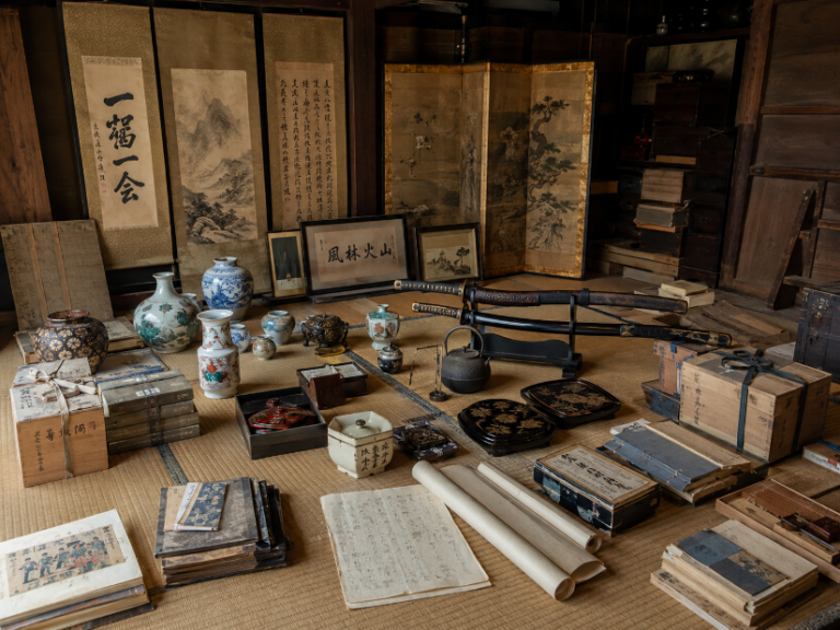蔵から書画・骨董が見つかったら知っておくべき税の話